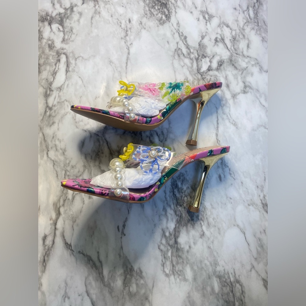 New Betsey Johnson womens Goldiee Heeled Sandal - Picture 9 of 15